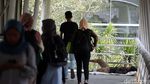 Potret Pengemis Bertebaran di JPO Satrio Kuningan
