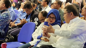 Implementasi 5G di Indonesia akan mampu mendorong produktivitas Sumber Daya Manusia Indonesia di masa mendatang. Secara teknis, uji coba ini melibatkan perangkat 5G dari sisi radio, antenna hingga core dan diimplementasikan melalui holographic call yang digunakan untuk pertemuan serta kolaborasi tanpa terbatas ruang dan waktu sebagai wujud peningkatan kualitas kerja.