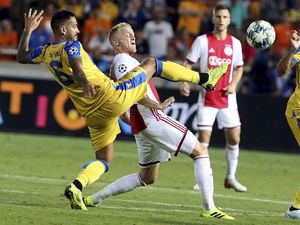 Playoff Liga Champions: Ajax Diimbangi APOEL Nicosia 0-0