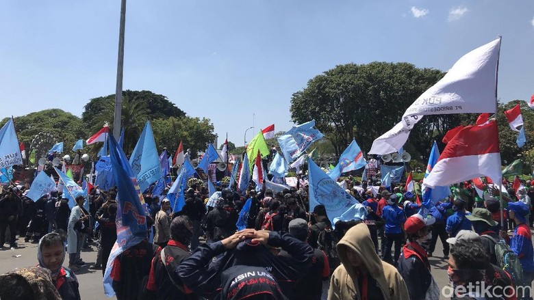 KSP Terima Perwakilan Massa Buruh, Bahas Revisi UU Ketenagakerjaan KSP Terima Perwakilan Massa Buruh, Bahas Revisi UU Ketenagakerjaan