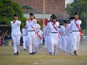 Barisan pasukan pengibar bendera pusaka
