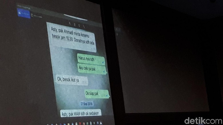 Kode Donat Diduga Uang untuk Dirut Anak BUMN di Sidang Bowo Sidik Kode Donat Diduga Uang untuk Dirut Anak BUMN di Sidang Bowo Sidik