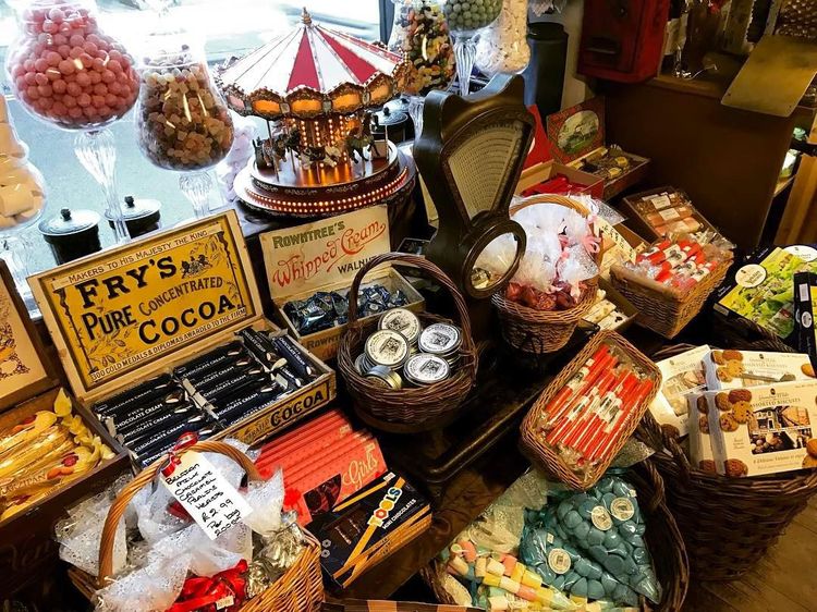 Berkunjung ke Toko Permen Tertua di Dunia Berusia 192 Tahun di Inggris