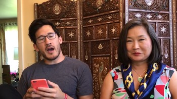6. Markiplier. Sosok asal Hawaii ini sudah memiliki channel YouTube sejak 2012 dan banyak memainkan game-game PS4 ke 22,4 juta subscriber-nya. Ia mengantongi 1.716.082 pound sterling setiap bulan. (Screenshot YouTube)