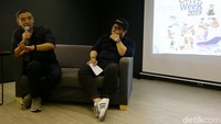 SVP Retail Deposit Product & Solution Bank Mandiri M Gumilang dan Owner ABCD School of Coffee Hendri Kurniawan memberikan keterangan pers terkait penyelenggaraan Jakarta Coffee Week (Jacoweek) 2019.
