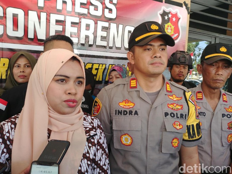 Polisi Tangkap Pengasuh Penganiaya Bayi di Kalideres Polisi Tangkap Pengasuh Penganiaya Bayi di Kalideres