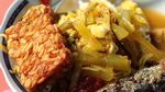 Aduh Enaknya! Sarapan Murah Nasi Lodeh Plus Tempe