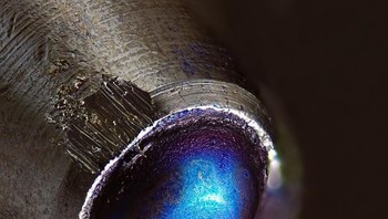 Ujung pulpen yang di-zoom. (Foto: Brightside)