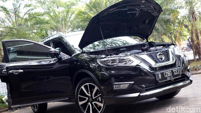 Review Lengkap Nissan X-Trail, SUV yang Banjir Fitur