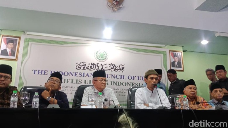 Ini 5 Poin Klarifikasi Ustaz Abdul Somad soal Ceramah Salib Ini 5 Poin Klarifikasi Ustaz Abdul Somad soal Ceramah Salib