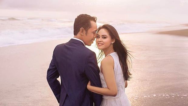 furry setya dan istri