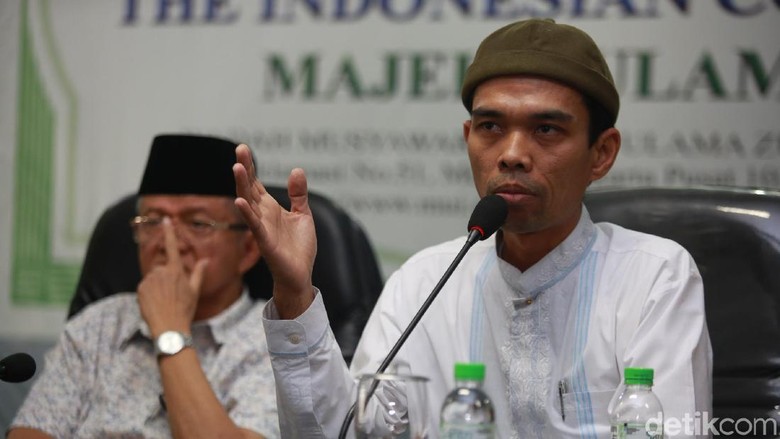 UAS Klarifikasi Ceramah Salib, Pelapor Tetap Tempuh Jalur Hukum UAS Klarifikasi Ceramah Salib, Pelapor Tetap Tempuh Jalur Hukum