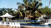 Yoshitaro Iwasaki sebagai cucu sekaligus penerus bisnis keluarga ingin meneruskan kembali bisnis resort tersebut, tapi belum ada investor yang tertarik (Manta System/Youtube)  