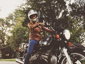 Unggah Foto Kecelakaan Motor dan Dituduh Iklanin Produk, Influencer Dikritik