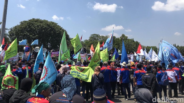 Aspirasi Diterima Istana, Massa Buruh Apresiasi Hasil Pertemuan Aspirasi Diterima Istana, Massa Buruh Apresiasi Hasil Pertemuan