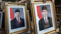 Tentunya ini bukan foto resmi Jokowi dan Maruf sebagai presiden dan wapres periode 2019-2024. (Foto: ANTARA FOTO/Aprillio Akbar)