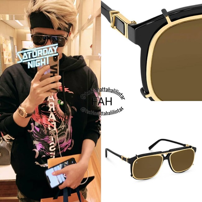 Suka memakai kacamata hitam, Atta Halilintar pun memilih koleksi dari brand terkenal. Seperti Satellite Sunglasses keluaran Louis Vuitton yang harganya mencapai US$ 790 atau Rp 11,2 juta. Foto: Dok. Instagram/@fashionattahalilintar