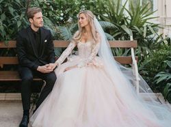 Potret Pernikahan Romantis Dedengkot YouTuber PewDiePie