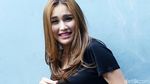 Duh, Ayu Ting Ting Kembali Dihujat Netizen Gara-gara Baju Seksi