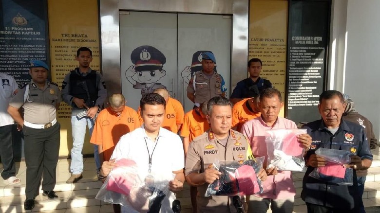 Polisi Tangkap 4 Pemerkosa Wanita di Apartemen, Korban Dicekoki Miras Polisi Tangkap 4 Pemerkosa Wanita di Apartemen, Korban Dicekoki Miras
