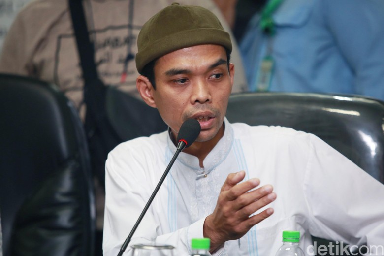 Rektor UIN Suska Setujui Pengunduran Diri Ustaz Somad sebagai PNS Rektor UIN Suska Setujui Pengunduran Diri Ustaz Somad sebagai PNS