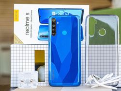 Wujud Realme 5 & 5 Pro, Ponsel Empat Kamera Dibanderol Murah