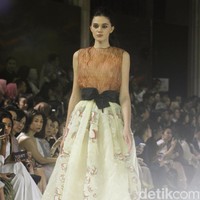 Fashion show tunggal Sapto Djojokartiko yang terinspirasi wayang Solo, Jawa Tengah, di Bali Room Hotel Kempinski. Jakarta. [Selasa, 20/08/2019]. Foto: Mohammad Abduh/Wolipop