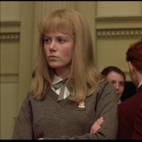 Nicole Kidman memerankan remaja 16 tahun di drama Flirting. Padahal usia aslinya sudah tak ABG lagi. Pada 1991 ketika proses syuting, sang aktris berusia 24 tahun. Foto: Istimewa