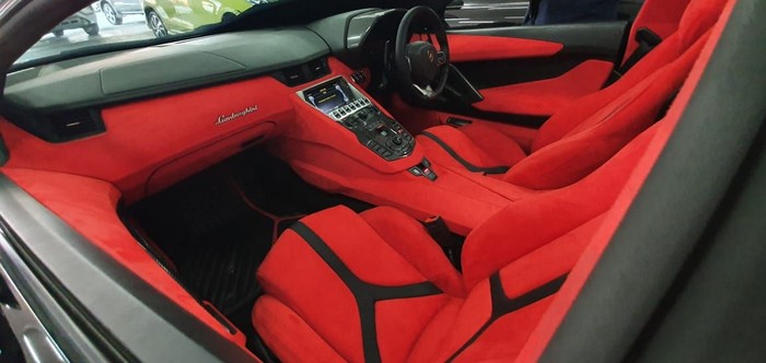 Makin Mewah Dalaman Lamborghini Raffi Ahmad Dimodif Serba Merah