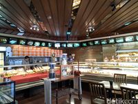Aneka Pastry Jerman dan Prancis Tetap Hits di Toko Roti Klasik Ini
