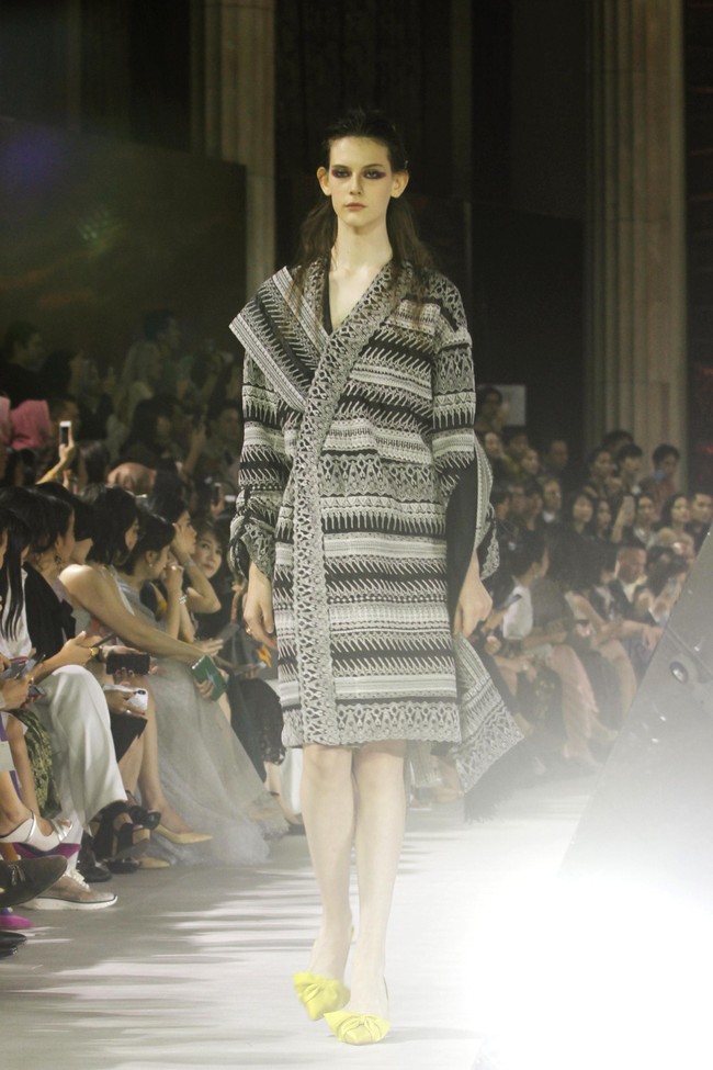 Fashion show tunggal Sapto Djojokartiko yang terinspirasi wayang Solo, Jawa Tengah, di Bali Room Hotel Kempinski. Jakarta. [Selasa, 20/08/2019]. Foto: Mohammad Abduh/Wolipop