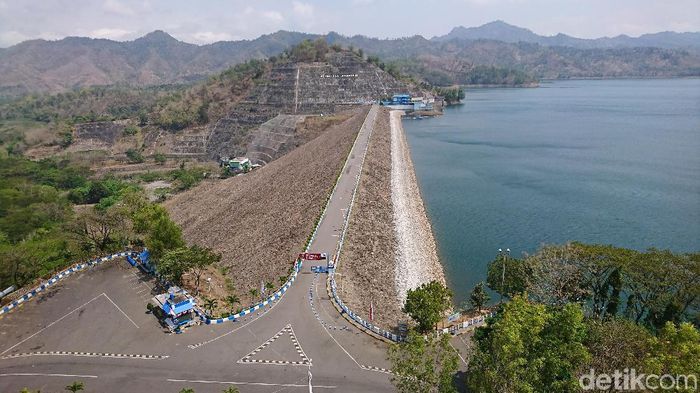 Bendungan Wonorejo Kurangi Jam Operasional PLTA Bendungan Wonorejo Kurangi Jam Operasional PLTA