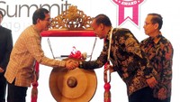 Direktur Utama PT PII Armand Hermawan mengatakan bahwa pencapaian ini tidak terlepas dari usaha seluruh jajaran manajemen dan karyawan PT PII, serta dukungan yang sangat berarti dari Kementerian Keuangan RI sebagai pemegang saham, kepercayaan dari para Penanggung Jawab Proyek Kerjasama (PJPK), mitra kerja, dan seluruh pemangku kepentingan. Foto: dok. PII