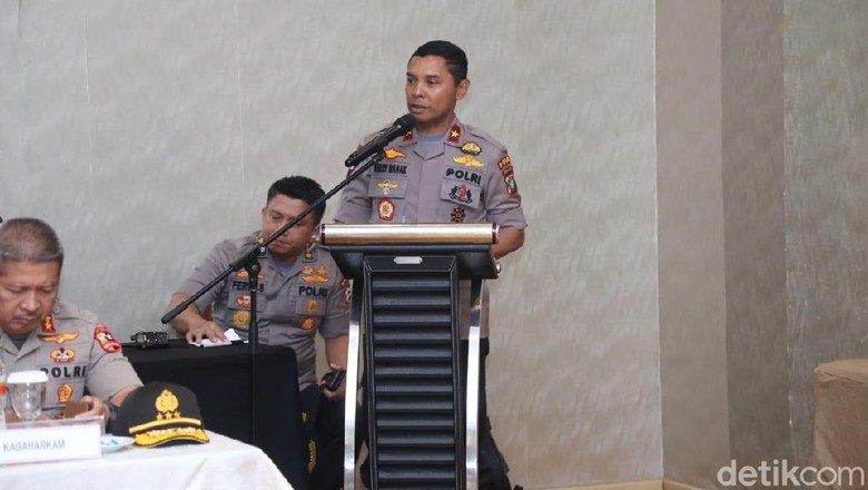 Polisi: Demo Ricuh Fakfak karena Konflik Pro-NKRI dengan Pro-Bintang Kejora Polisi: Demo Ricuh Fakfak karena Konflik Pro-NKRI dengan Pro-Bintang Kejora