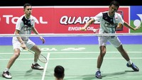Di babak ketiga, Fajar/Rian akan menghadapi pemenang dari pertandingan antara dua ganda Malaysia, Goh V Shem/Tan Wee Kiong dan Ong Yew Sin/Teo Ee Yi. ANTARA FOTO/Hafidz Mubarak.