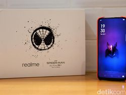 Unboxing Realme X Edisi Spider-Man