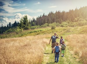 Video Berapa Usia Ideal Anak Bisa Diajak Naik Gunung? Ini Jawaban IDAI