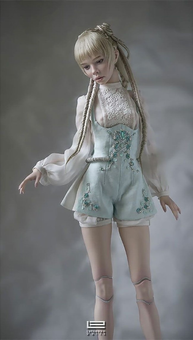 Bagaimana menurut kamu, Boneka Lutsenko ini cantik, indah, atau justru seram? Foto: Instagram/@lutsenko_dolls