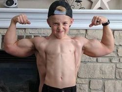 Foto-foto Menggelikan akibat Angle Pemotretan