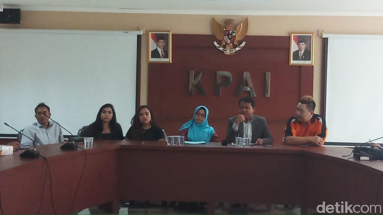 KPAI Minta Duo Semangka Perhatikan Asas Kesusilaan KPAI Minta Duo Semangka Perhatikan Asas Kesusilaan