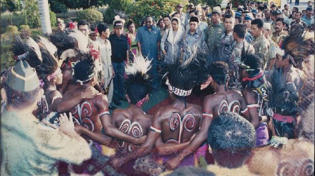 Mengungkap Cara Gus Dur Merangkul dan Dicintai Warga Papua