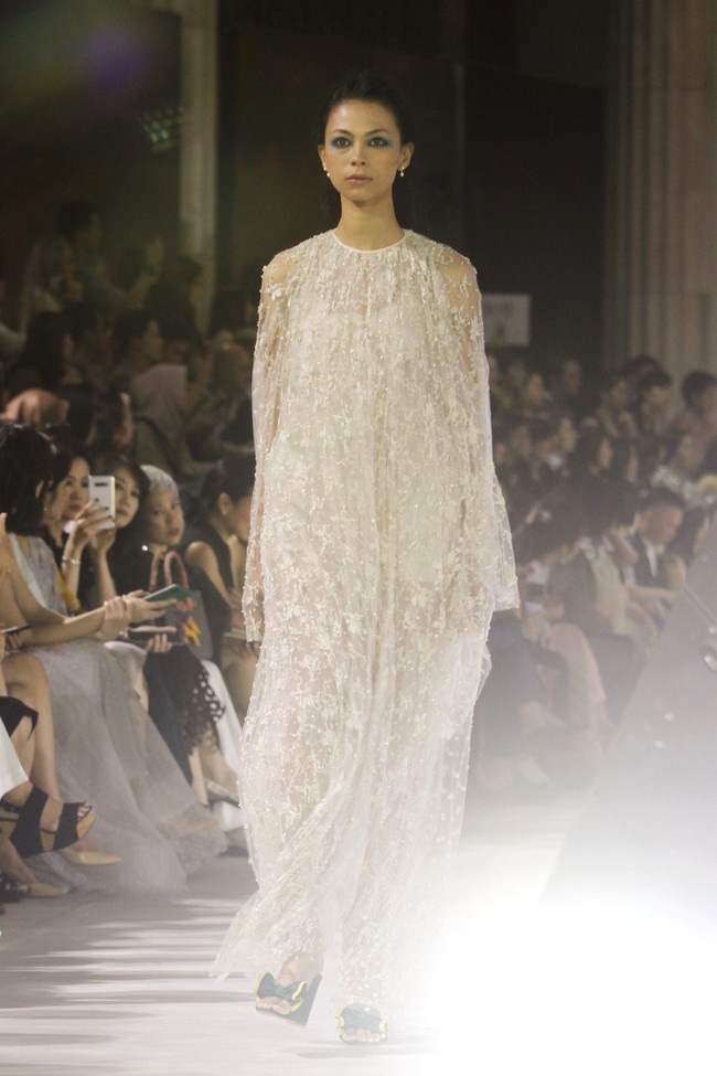 Fashion show tunggal Sapto Djojokartiko yang terinspirasi wayang Solo, Jawa Tengah, di Bali Room Hotel Kempinski. Jakarta. [Selasa, 20/08/2019]. Foto: Mohammad Abduh/Wolipop