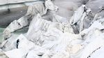 Selimut Termal Bungkus Gletser di Swiss Agar Tak Mencair