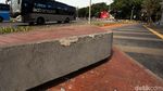 Trotoar  Kawasan Sudirman-Senayan Mulai Tidak Terawat