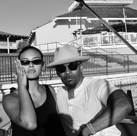 Inilah Sela Vave, penyanyi dan model seksi yang dikabarkan dekat dengan Jamie Foxx setelah hubungan asmara sang aktor dan Katie Holmes berakhir baru-baru ini. Foto hasil jepretan paparazzi memperlihatkan momen Jamie dan Sela terlihat sedang bergandengan tangan di sebuah klub akhir pekan lalu.  (Foto: Instagram/@selavave)