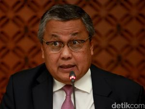 Dolar AS Tembus Rp 16.400, Gubernur BI Ungkap Biang Keroknya!