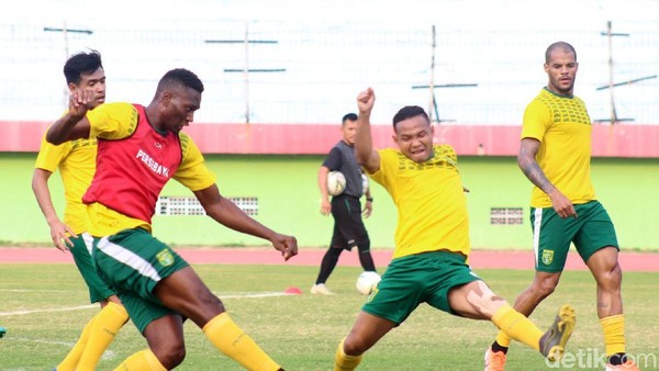 Melihat Persiapan Persebaya Jelang Menjamu Persija