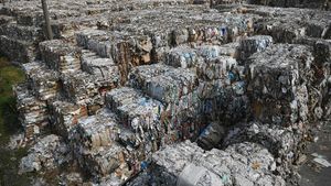 Jejak Sampah Impor di Mojokerto