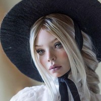 Kemampuan mereka membuat boneka yang sangat realistis tak lepas dari latar belakang pendidikan. Anastasiya dan Sergey diketahui merupakan lulusan seni klasik. Foto: Instagram/@lutsenko_dolls