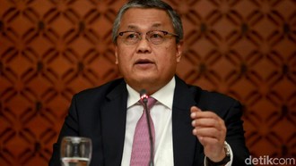 Gubernur BI Diminta Kembalikan Nilai Tukar Rupiah ke Rp 16.500/US$
